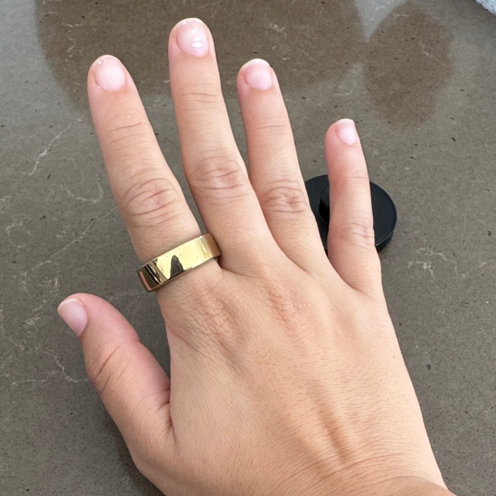 Gold Gen 3 Oura Ring Horizon